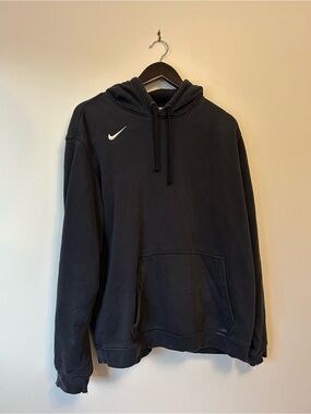 Nike Men's Sportswear Team Club Fleece Pullover Hoodie
